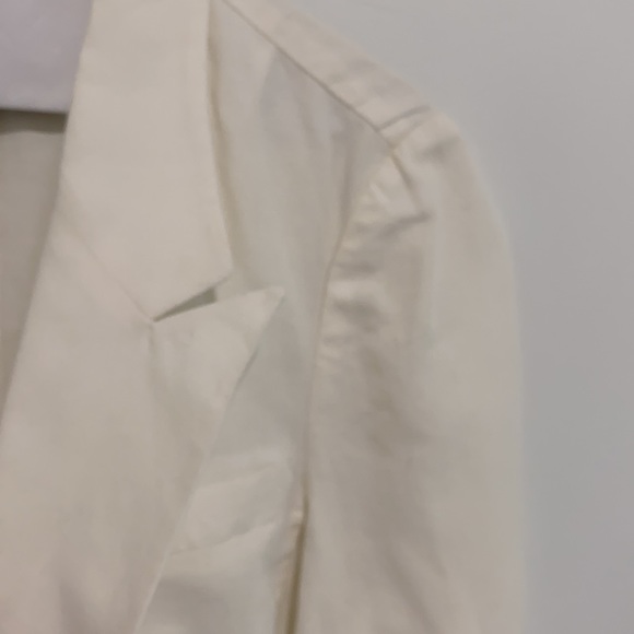 Women’s Cropped Tuxedo Style Blazer - Picture 4 of 4